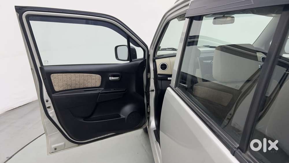 Maruti Suzuki Wagon R 1.0 Vxi Amt, 2017, Petrol