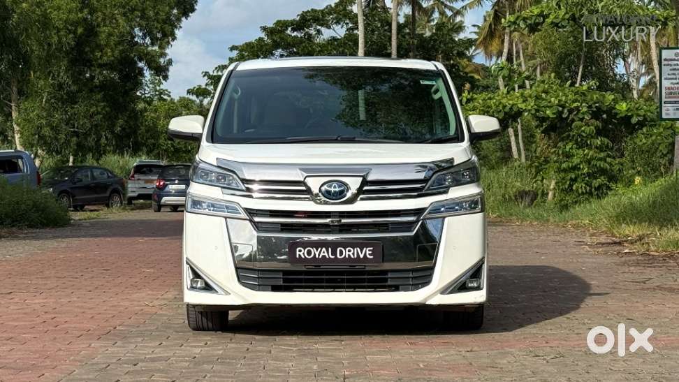 Toyota Vellfire, 2021, Petrol