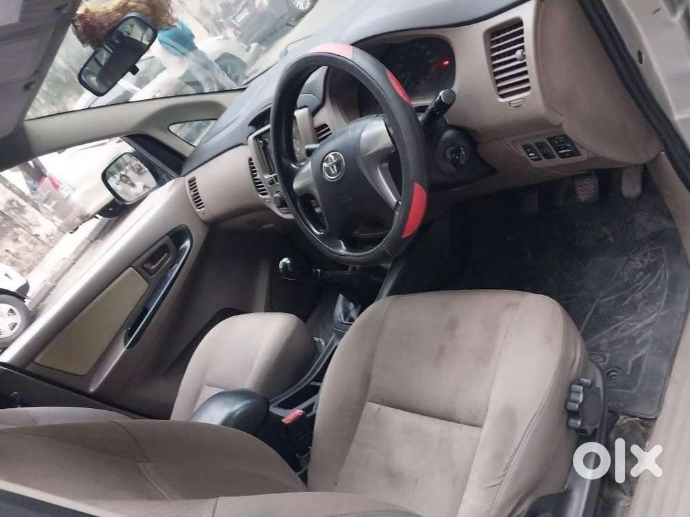 Toyota Innova 2.5 G (diesel) 8 Seater, 2015, Diesel