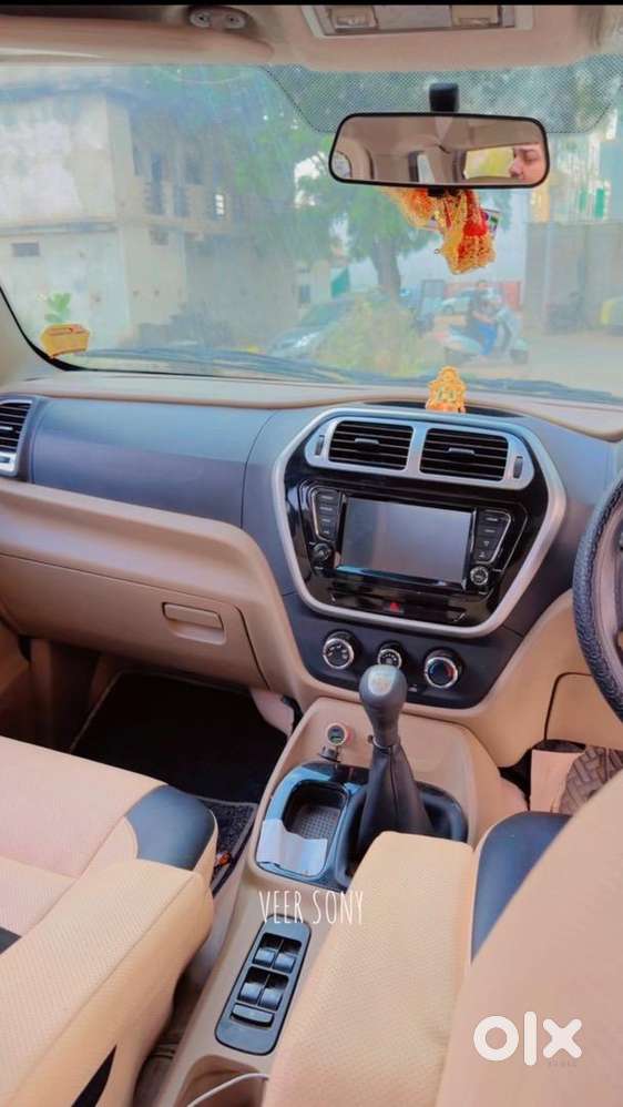 Mahindra Tuv 300 2018 Diesel Well Maintained
