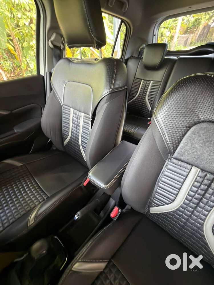 Top End Model, Seat Cover Floor Mat Additional ,good Condition,