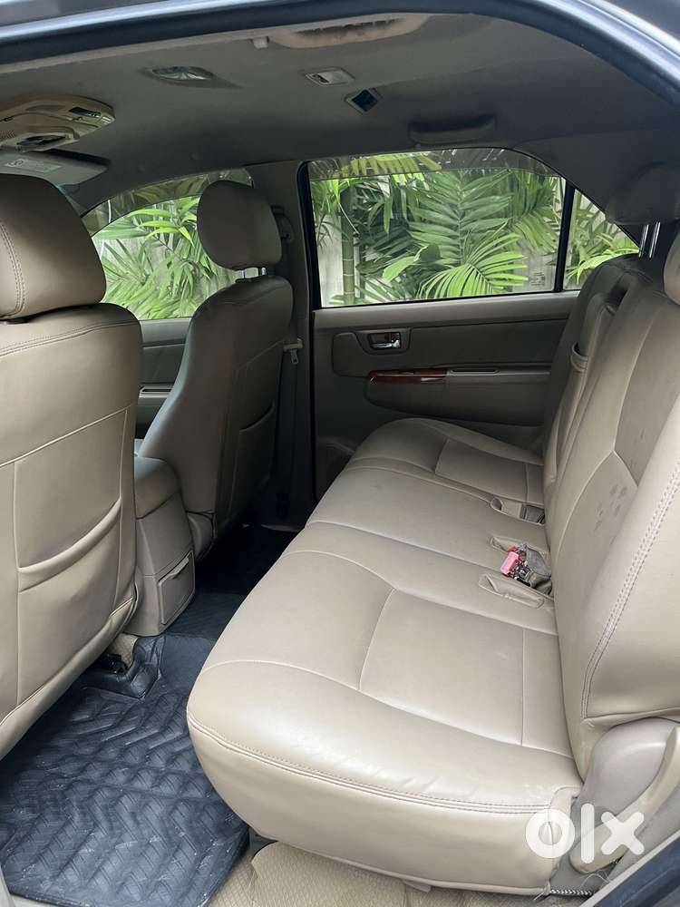 Toyota Fortuner 3.0 4x4 Manual, 2011, Diesel