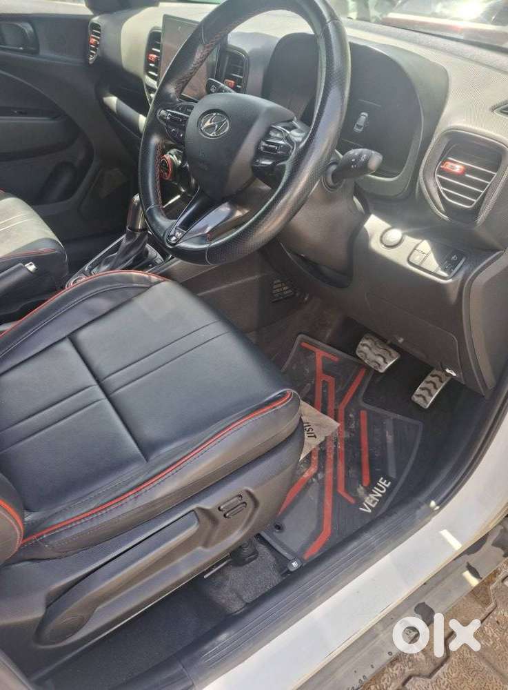Hyundai Venue Sx Dual Tone Turbo, 2022, Petrol