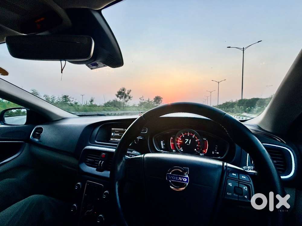 2016 Volvo V40 Country Petrol