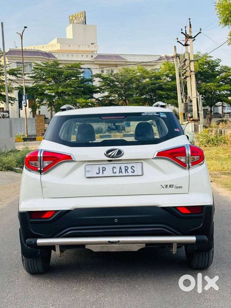 Mahindra Xuv300 W4, 2022, Petrol