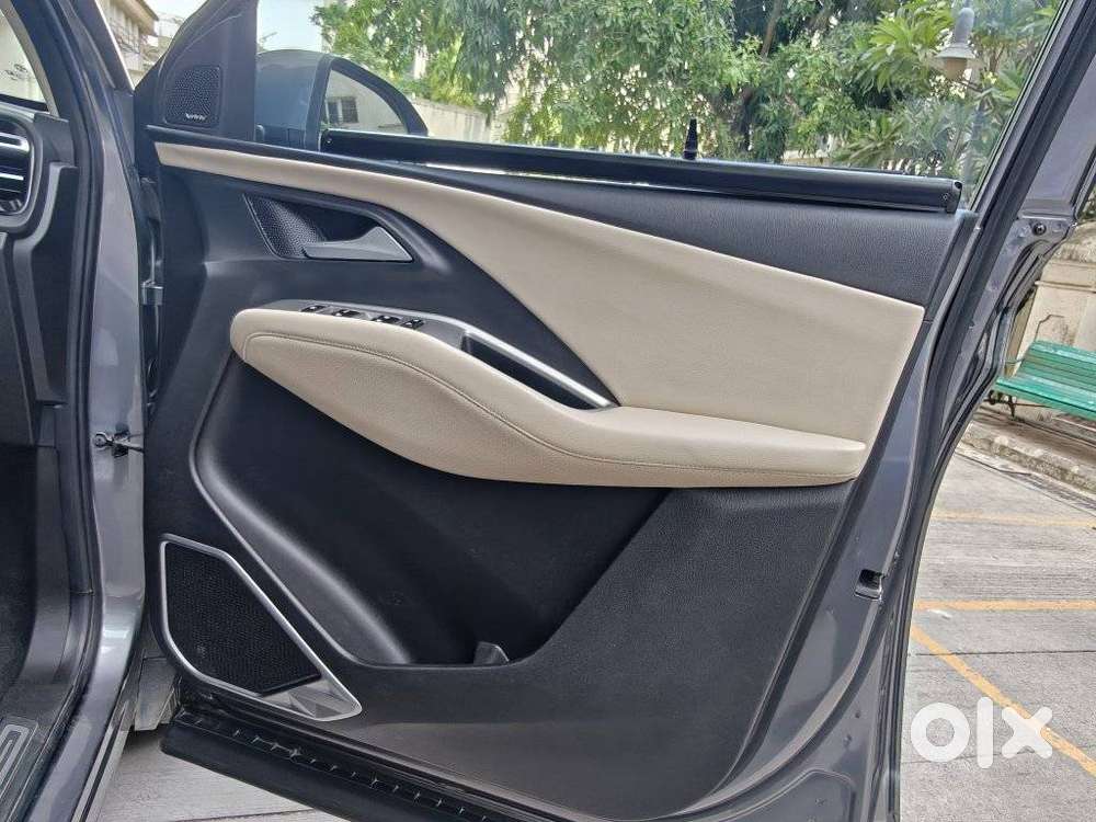Mg Hector Sharp Pro 1.5 Turbo Cvt Dual Tone, 2023, Petrol