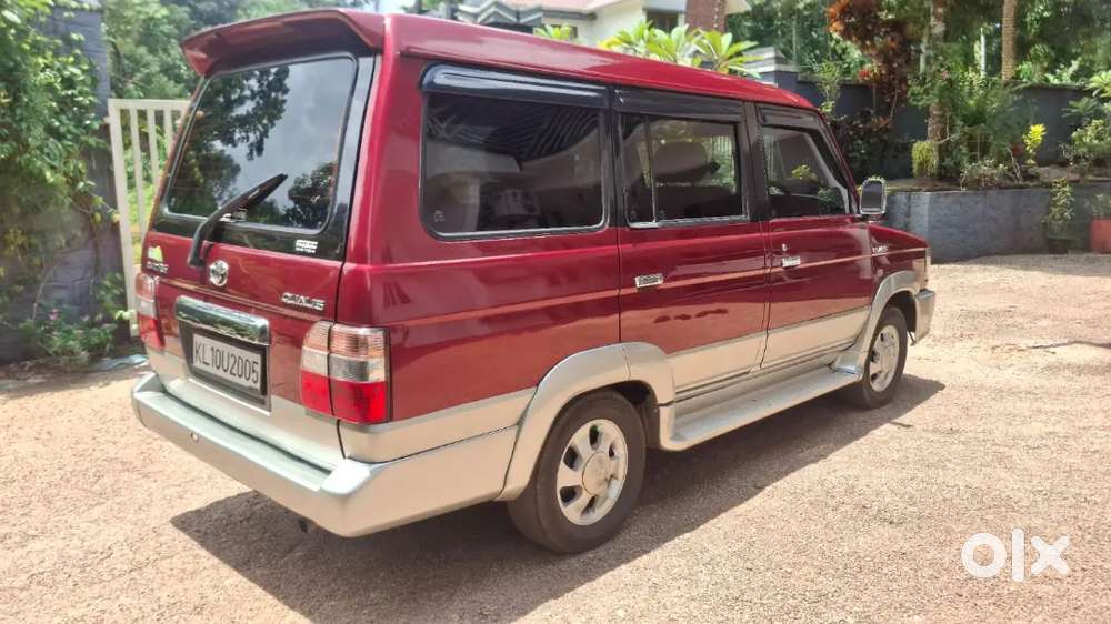 Toyota Qualis 2004 Diesel Well Maintained, Good Condition