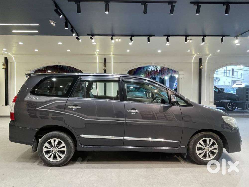 Toyota Innova 2.5 V 8 Str, 2016, Diesel