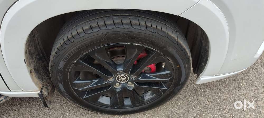 Toyota Innova Hycross 2.0 Zx (o) Hybrid 7 Str, 2024, Petrol
