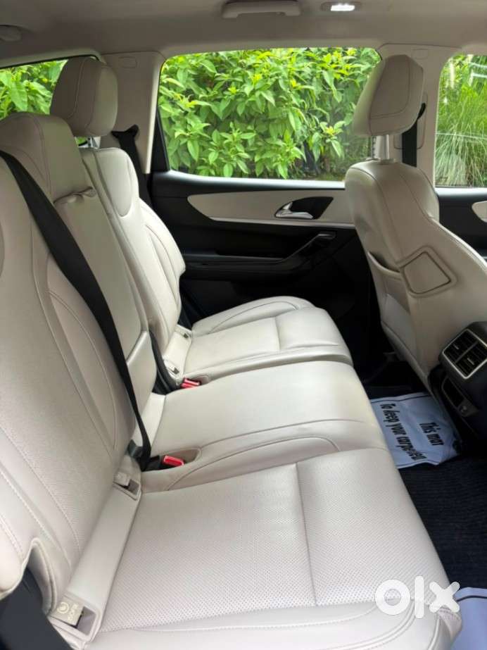 Mahindra Xuv700 2.2 Ax 7 Diesel At Luxury Pack Str, 2023, Diesel