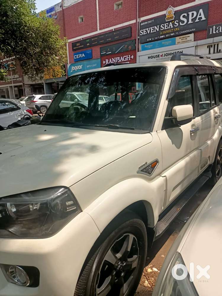 Mahindra Scorpio S10, 2016, Diesel