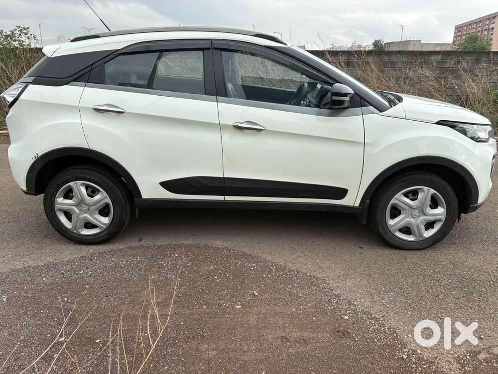 Tata Nexon 1.2 Revotron Xm (s), 2021, Petrol