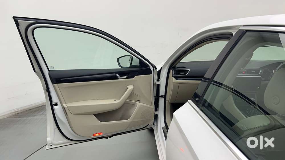 Skoda Superb Lk 1.8 Tsi At, 2018, Petrol