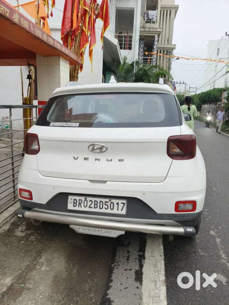 Hyundai Venue 2022 Petrol Well Maintained