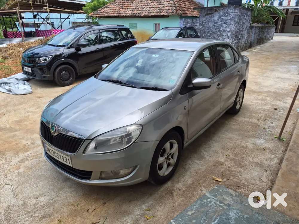 Skoda Rapid Elegance 2012
