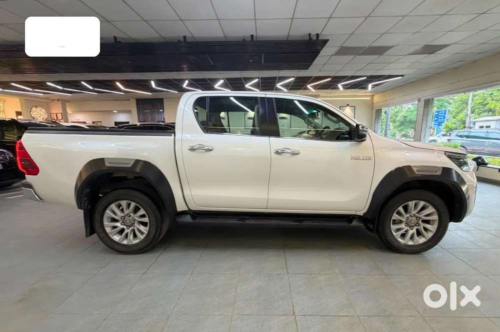 Toyota Hilux 2.8 High 4x4 Mt, 2023, Diesel