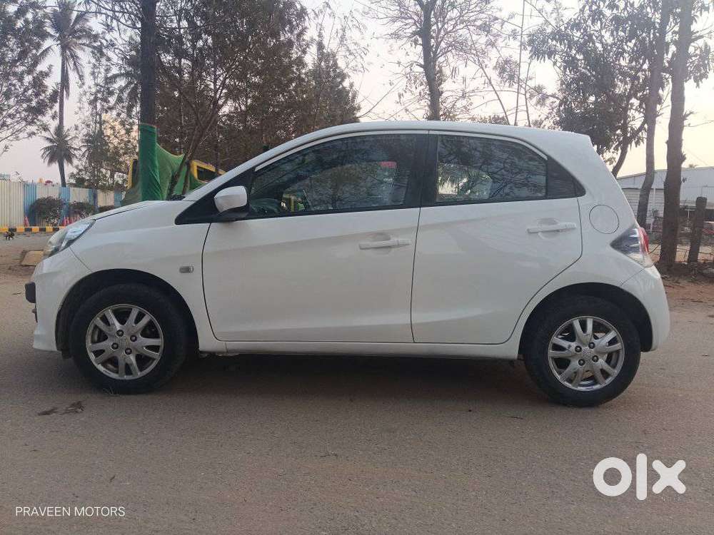 Honda Brio V Automatic, 2014, Petrol