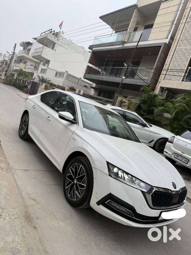 Skoda Octavia 2.0 L K Tsi At, 2022, Petrol