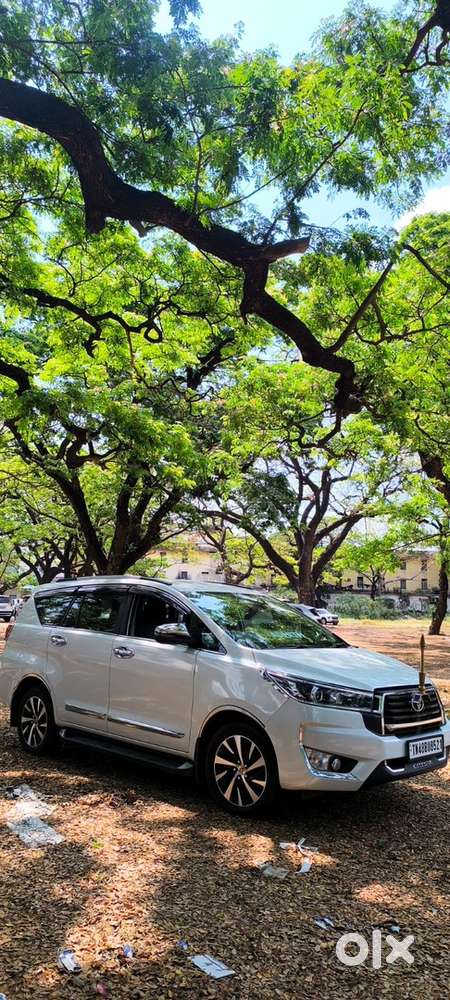Toyota Innova Crysta 2024