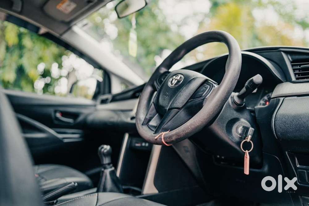 Toyota Innova Crysta Commercial 2018 Diesel Well Maintained