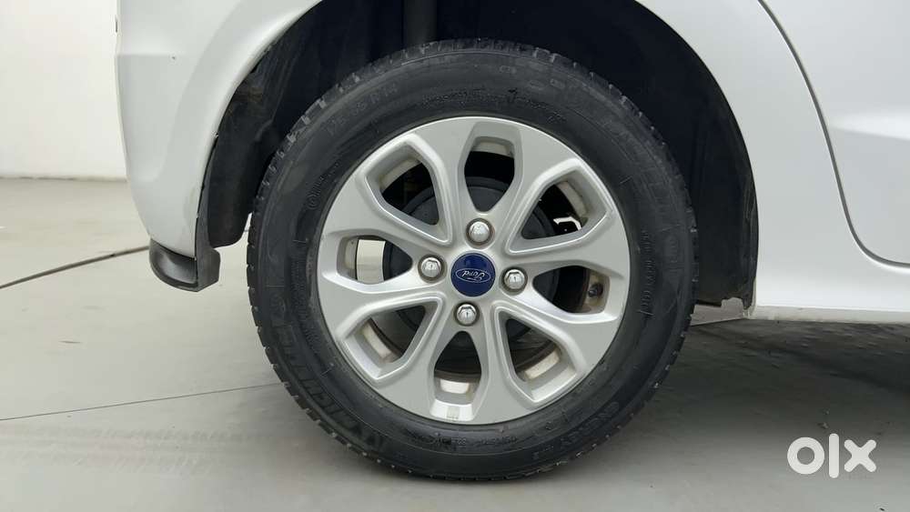 Ford Figo 2012-2015 Petrol Titanium, 2016, Petrol