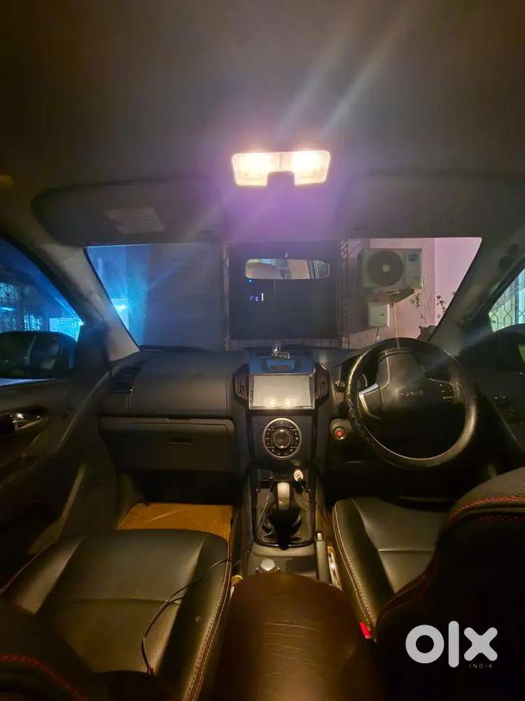 Isuzu D-max V-cross 2024 Diesel 80000 Km Driven