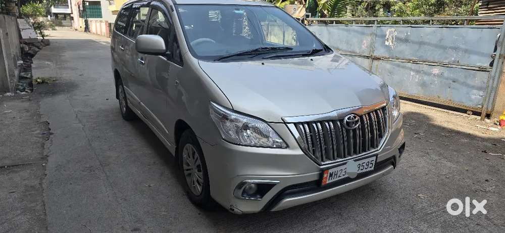 Toyota Innova 2014