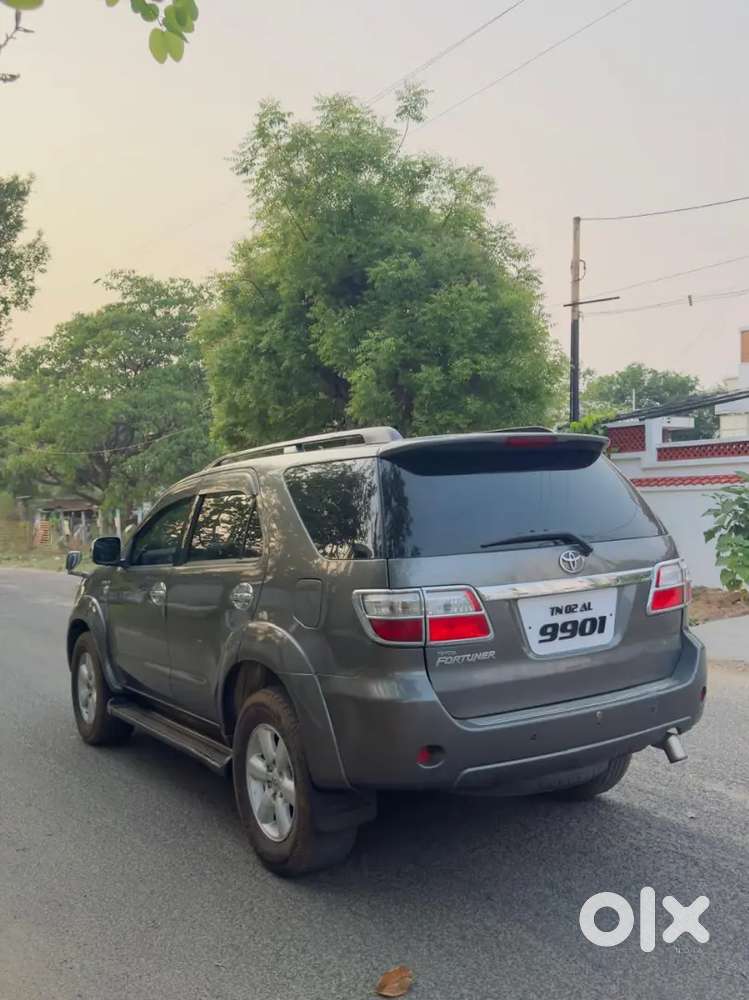 Toyota Fortuner 2010