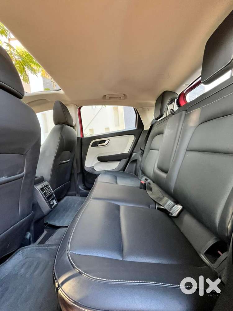 Tata Altroz, 2023, Petrol