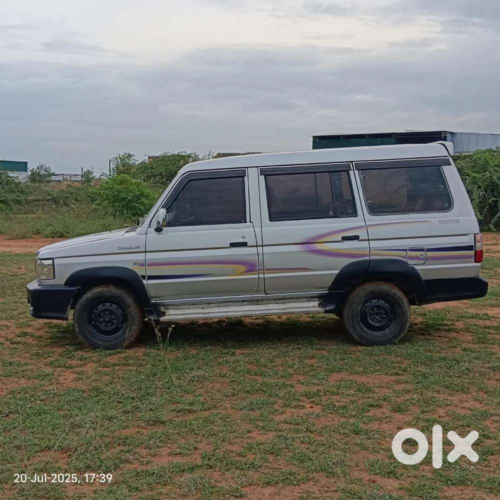 Toyota Qualis 2004 Diesel Well Maintained