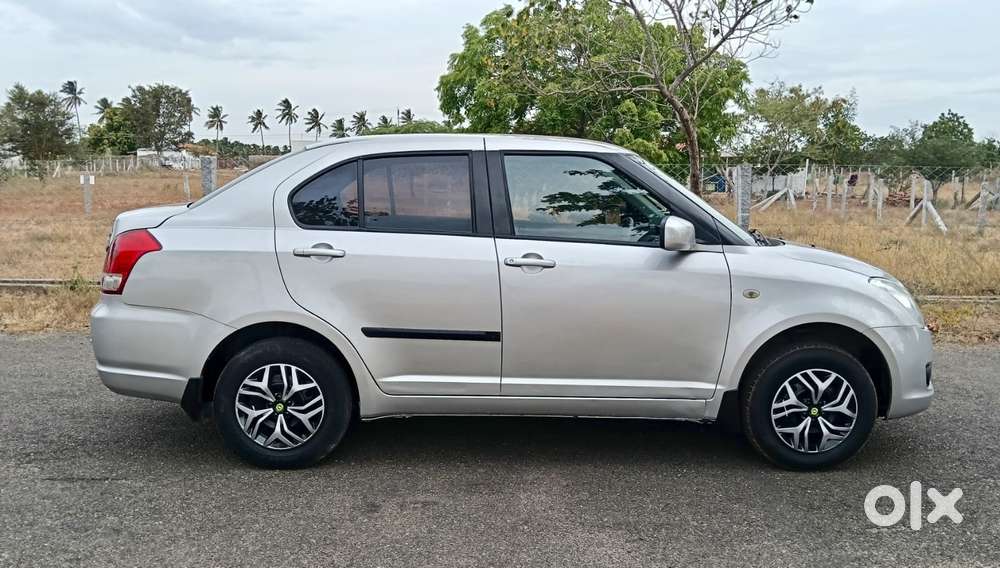 Maruti Suzuki Swift Dzire Vxi, 2010, Petrol