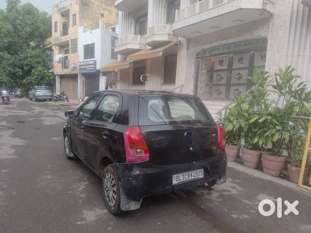 Toyota Etios Liva 2011-2012 G, 2011, Petrol