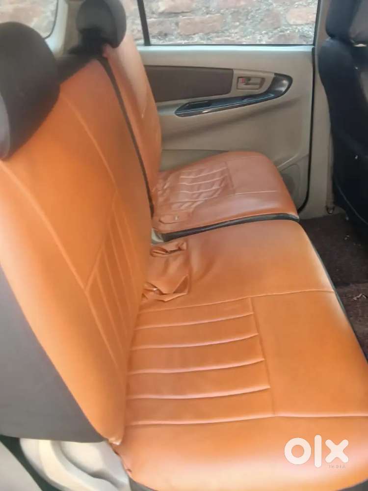 Toyota Innova 2014