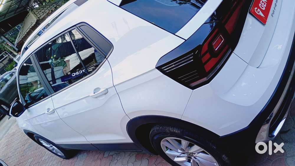 Volkswagen Taigun 1.0 Tsi Highline At, 2022, Petrol