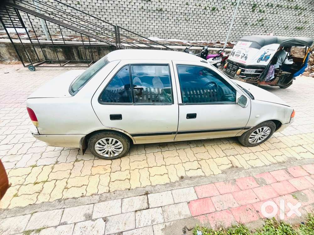 Maruti Suzuki Esteem 2005