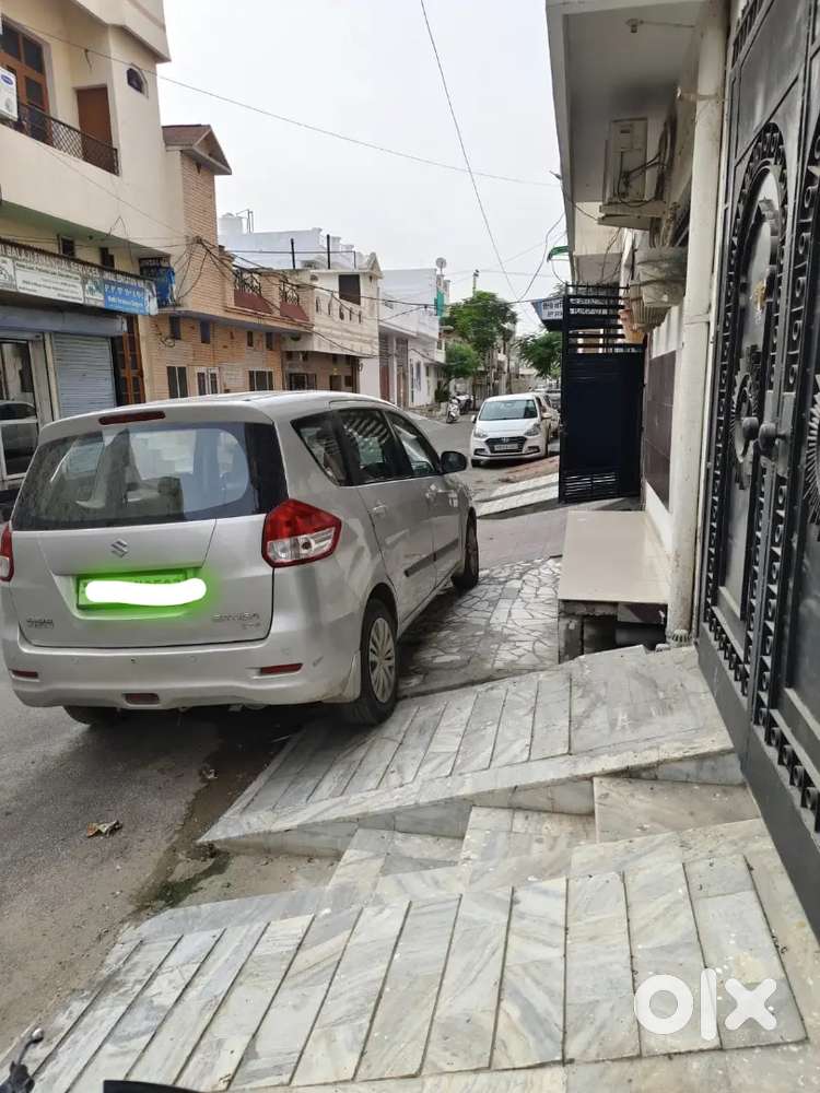 Maruti Suzuki Ertiga 2015 Diesel 175000 Km Driven