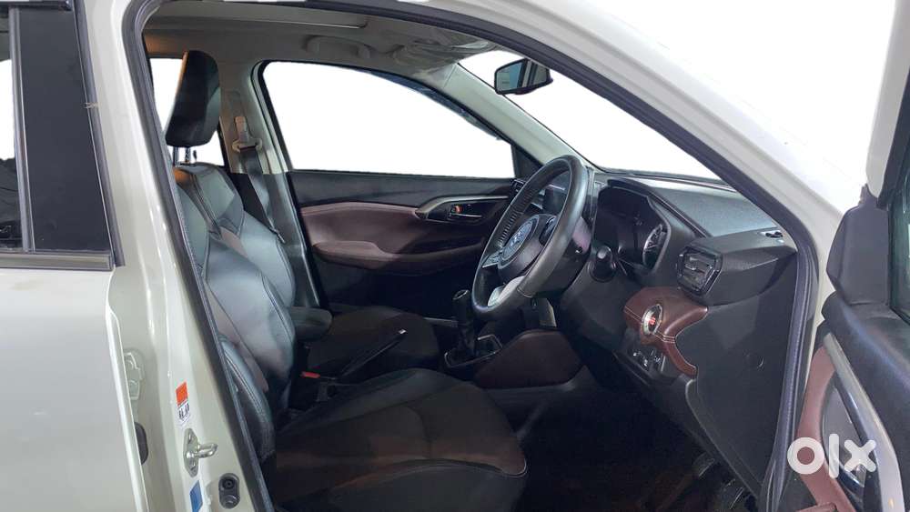 Maruti Suzuki Grand Vitara 1.5 Alpha Smart Hybrid Allgrip, 2025, Pet..