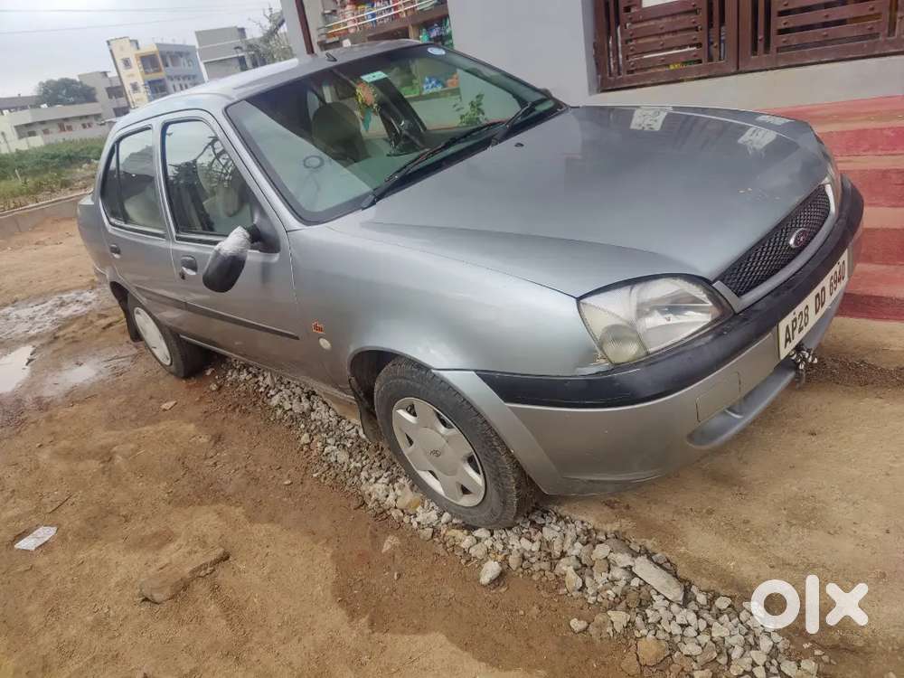 Ford Ikon 2004 Petrol Well Maintained
