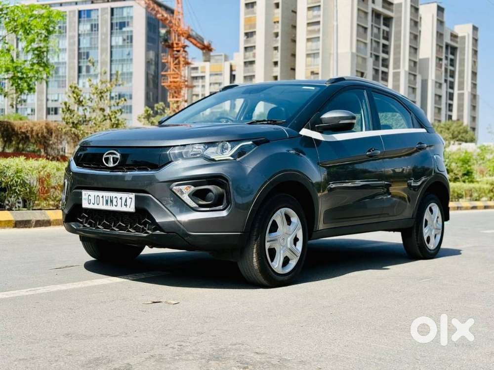 Tata Nexon 1.2 Revotron Xma Amt (s), 2023, Petrol