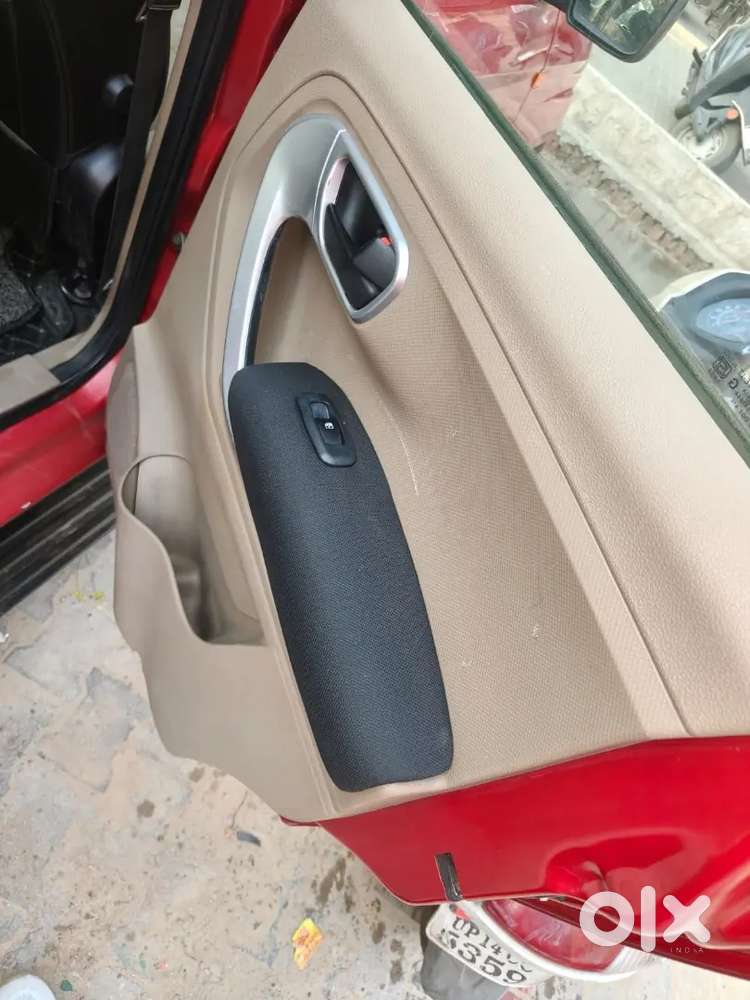 Mahindra Tuv 300 2017 Diesel 80000 Km Driven