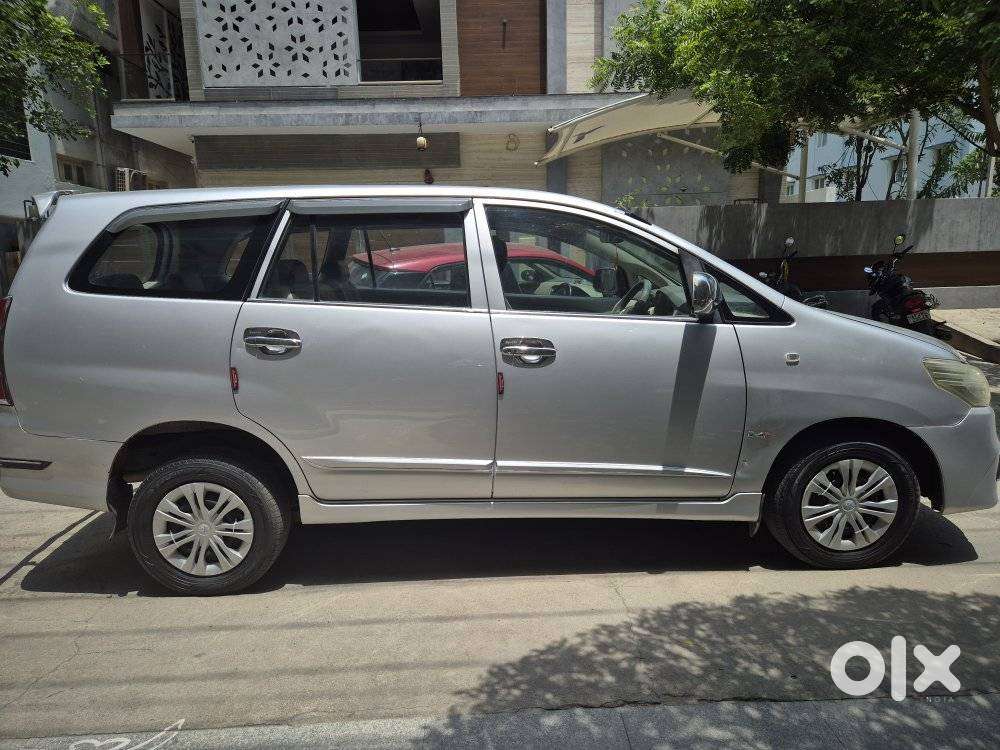 Toyota Innova 2.5 G (diesel) 8 Seater, 2014, Diesel