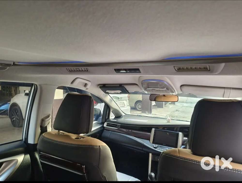 Toyota Innova Crysta 2018 Diesel Well Maintained