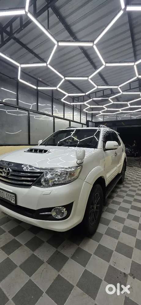 Toyota Fortuner 2015 diesel