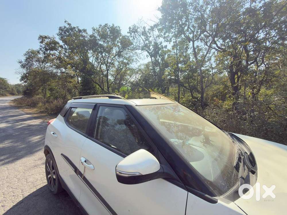 Mahindra Petrol Car 2021