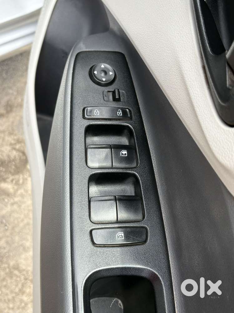 Hyundai Aura, 2021, Petrol