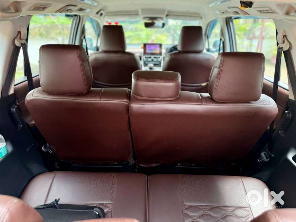 Toyota Innova Hycross 2.0 Vx Hybrid 8 Str, 2023, Petrol