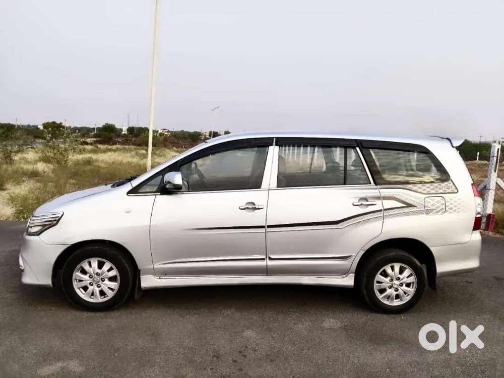 Toyota Innova 2015 Diesel 90000 Km Driven