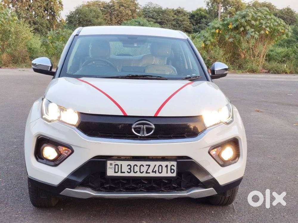 Tata Nexon, 2023, Petrol