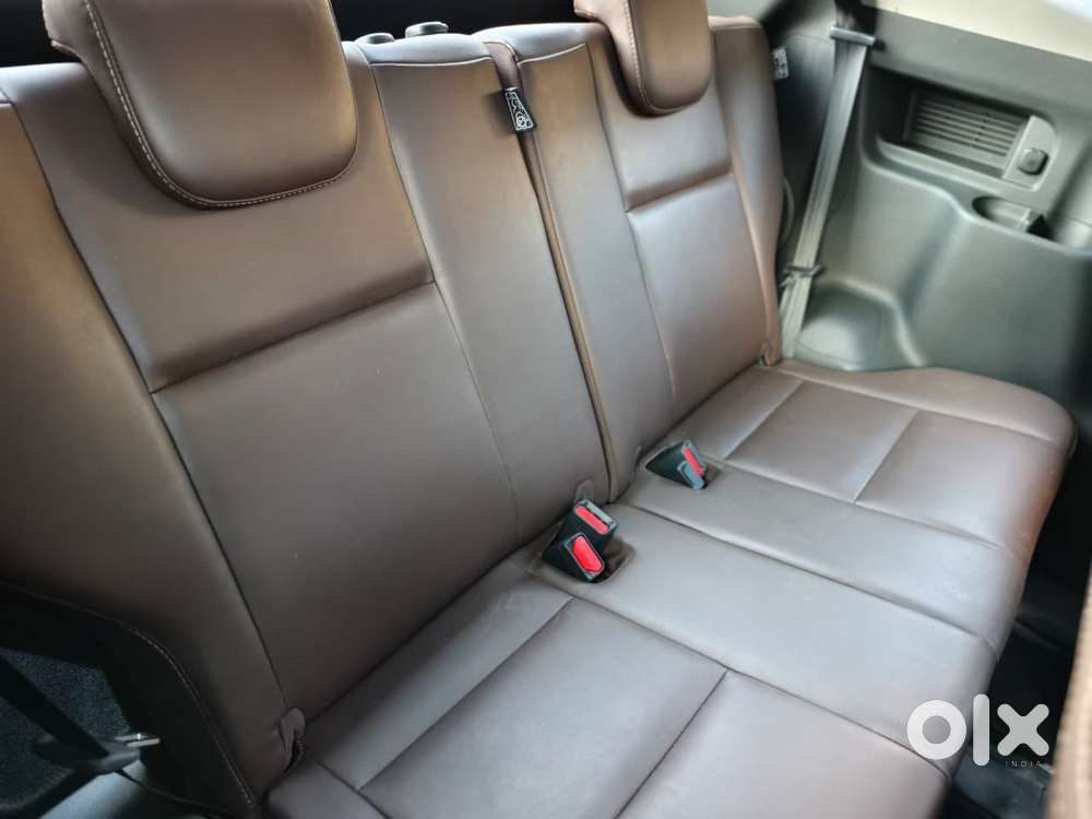 Toyota Innova Hycross 2.0 Zx Hybrid 7 Str, 2025, Petrol