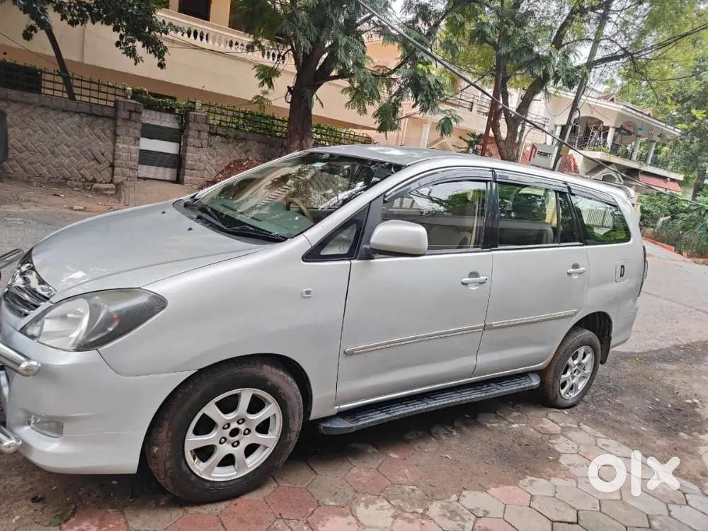 Toyota Innova 2006 Diesel Well Maintained Valid 2030